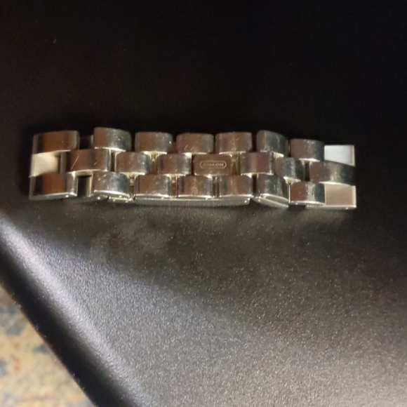 Coach Watch (Ladies) - Picture 3 of 4